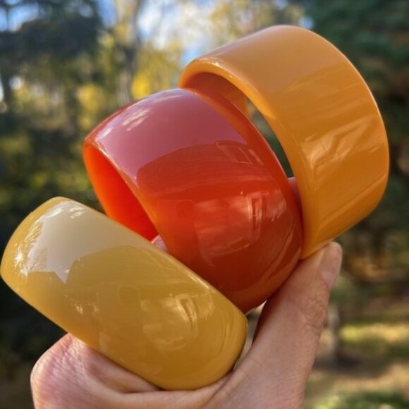 FALL AUTUMN SPECIAL – 3 LUCITE BANGLE BRACELET LOT - Picture 1 of 7